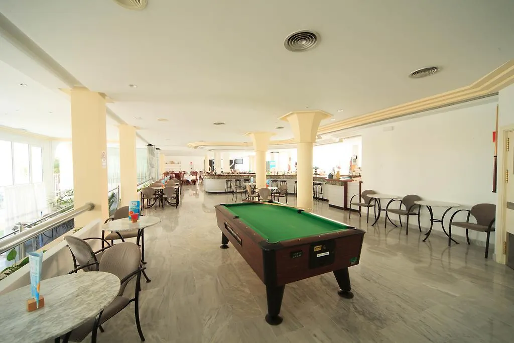Maracaibo Aparthotel Can Picafort  Apartment